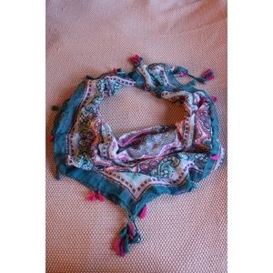 Tilly’s Printed Scarf w/ Tassles